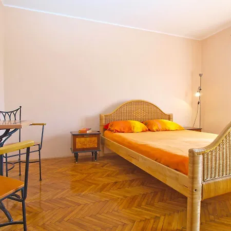 Ivanka 1615 Pula