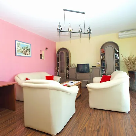 Apartment Ivanka 1615 Pula