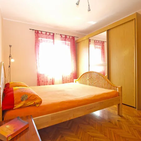 Ivanka 1615 Pula