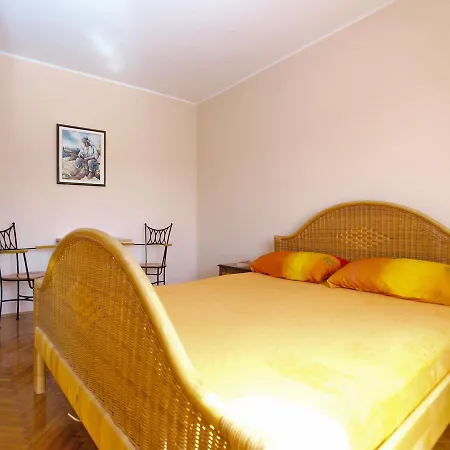 Ivanka 1615 Apartment